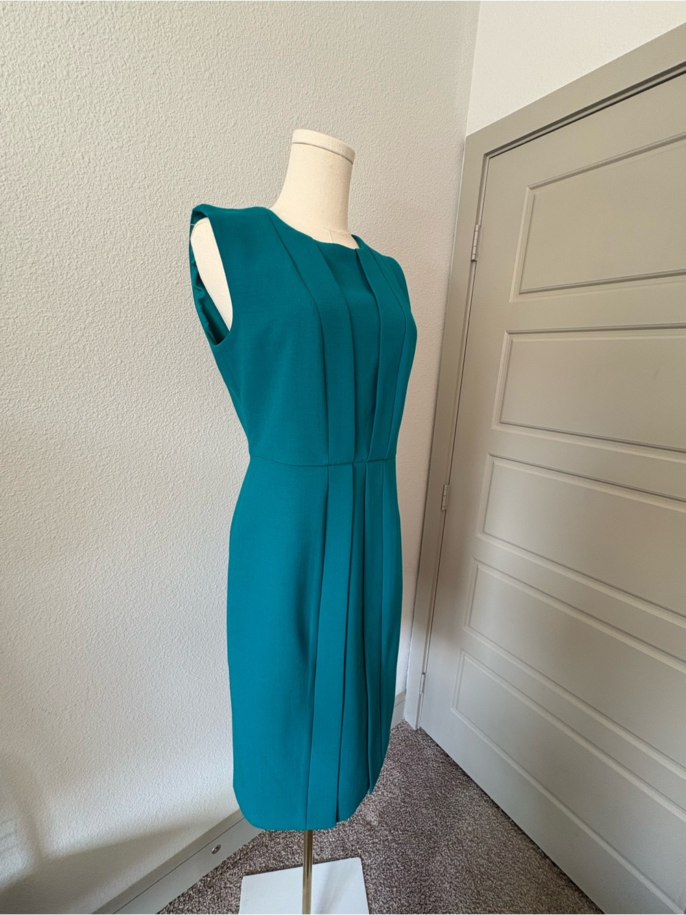 Magaschoni Teal Wool Blend Luxurious Feel Sleeveless Sheath Dress